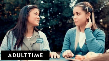 Alina Lopez & Kendra Spade จาก ADULT TIME สาวเลสเบี้ยนสายสวาท จัดหนักเสียวสุดๆ