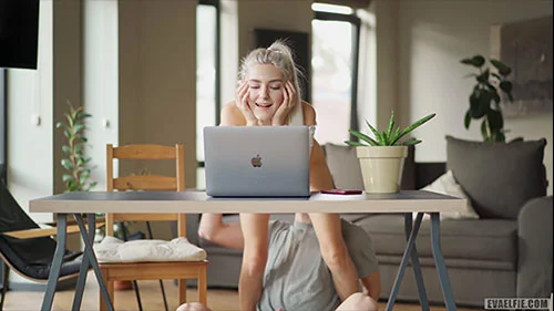 อีวา เอลฟี่ หนังฝรั่ง18+ นมใหญ่ หุ่นแซ่บ เล่นเสียวร่องหีสดๆ