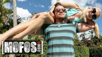 ดูหนังโป๊ฝรั่ง Anastasia Knight จาก Mofos ซัมเมอร์นี้มันส์ขนาดนี้