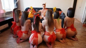 GANGBANG PORN ฝรั่งเด็ด สโนว์ค็อกกับ7สาวเสียวสุดร้อนแรง