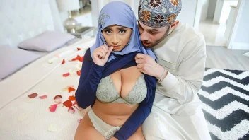 Violet Myers หนังโป๊ Hijab Hookup สาวมุสลิมกลิ่นฟีโรโมนยั่วใจ