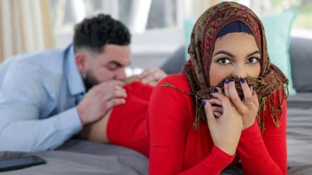 MAYA FARRELL หนังXมุสลิมพี่น้อง HIJAB HOOKUP เย็ดเด็ดสะใจ