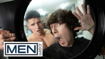 CRISTIANO & MALIK DELGATY เย็ดเกย์วัยรุ่นบนเครื่องซักผ้า MEN หนัง XXX ฝรั่งสยิว