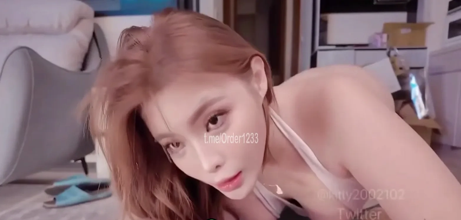 ดูคลิปเด็ด kitty2002102 น้องคิตตี้ เล่นโยคะสุดเซ็กซี่ ผัวลักแกล้งจับโม๊คสุดฟิน