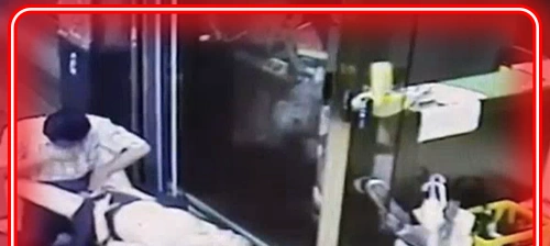 คลิปหลุดแอบถ่าย ร้านชาบูหนุ่มสาวแก้ผ้าสู้เสียวในห้างใหญ่