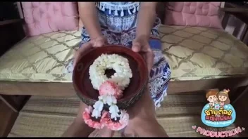 วันแม่แห่งชาติสุดเร้า ชายเพี้ยนจัดหนัก ร่วมพิธีสวาทกับแม่สุดเอ็กซ์