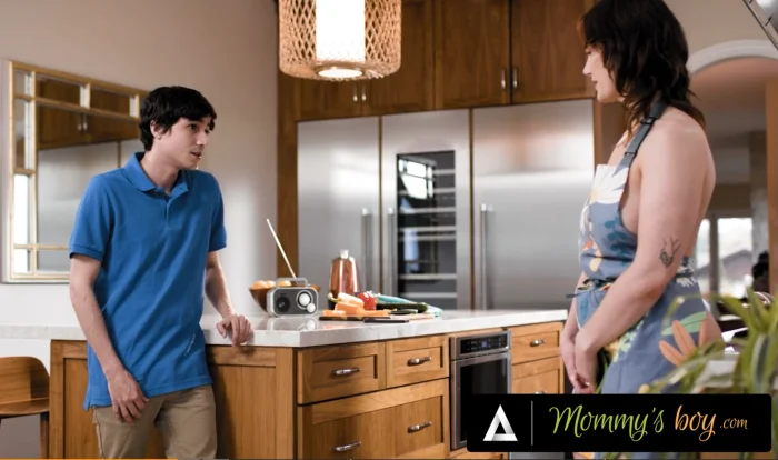 ดูหนังโป๊ Mommys Boy iri Dahl ลูกชายเจอแม่เปลือยเย็ดสดในครัว