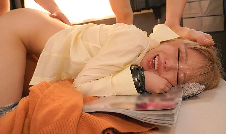 HUNBL-143 พี่สาวโหด ถูกช็อตไฟฟ้าสลบ น้องชายลึกซึ้ง