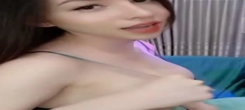 น้องโมนิก้า Monika ไลฟ์โชว์หีชมพู18+ เต้นยั่วใช้ควยปลอมเขี่ยเม็ดแตด